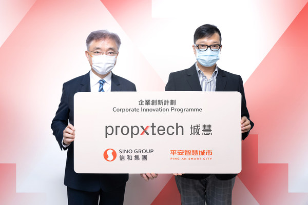 Mr Andrew Young, Associate Director (Innovation) of Sino Group (left) and Mr Philip Kong, Head of Operations of PropXTech (right) announced the finalists of ‘PropXTech’ corporate innovation programme to drive the development of the Property-Technology industry together