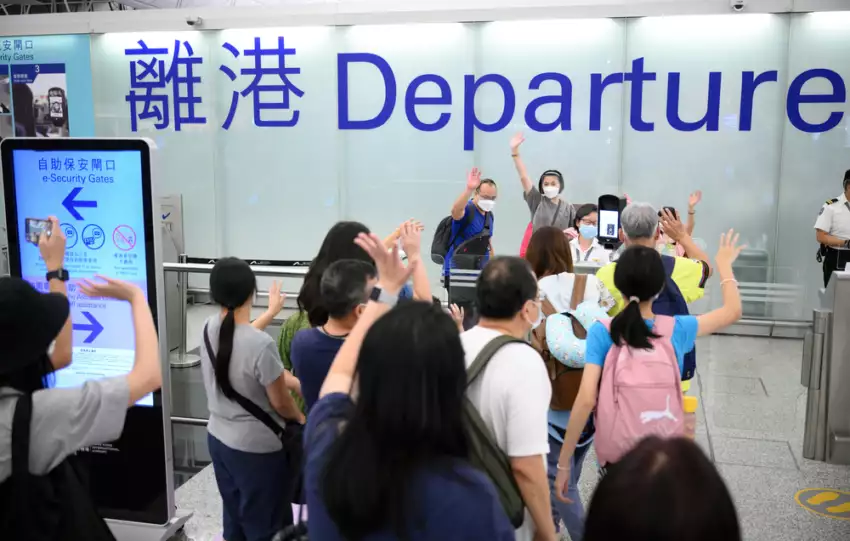 Hong Kong peak exodus