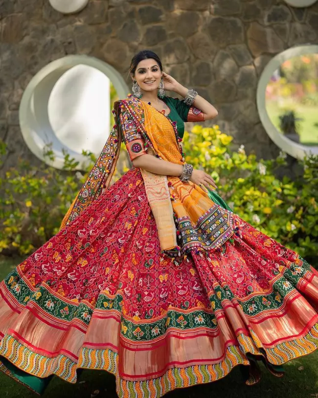 Aggregate more than 158 classic indian dress best