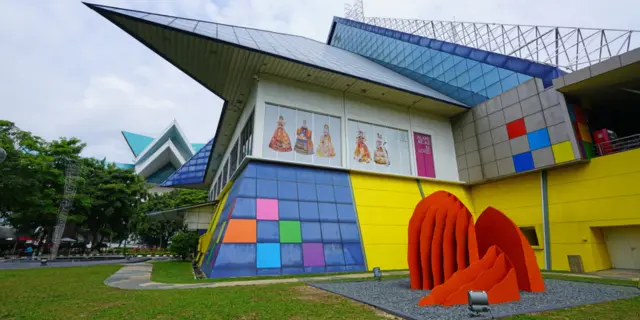 MRT路线打卡景点：国家艺术馆的彩色外观非常适合打卡