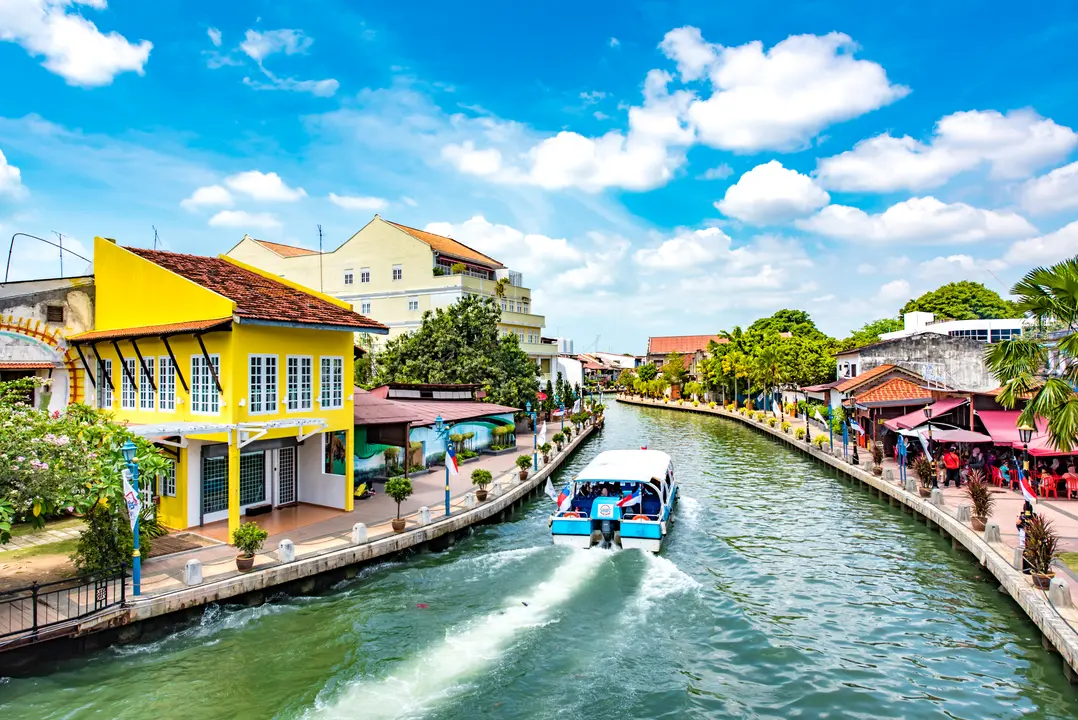 Cityscapes to Heritage Sites and Tropical Islands: Top 10 Places to Visit in Malaysia for Leisure with Family